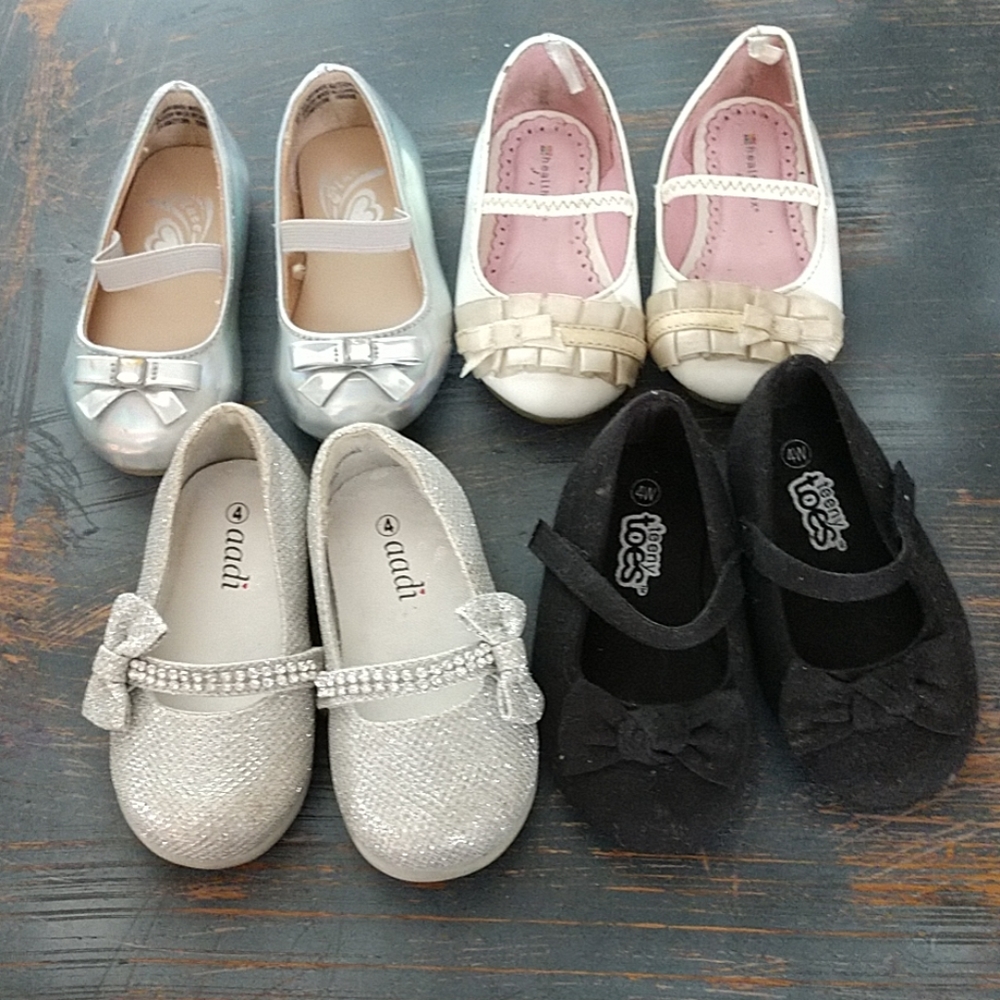 Lot of 4 girls dress shoes size 4 toddler